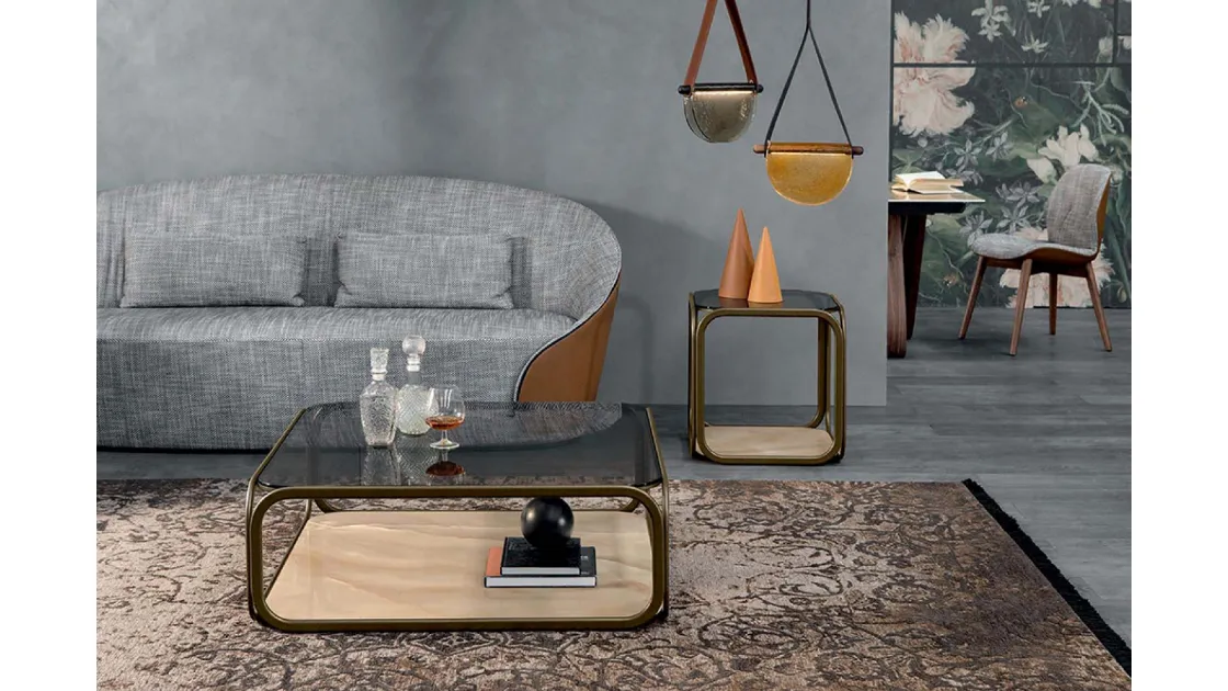 Tavolino con top in vetro, struttura in metallo bronzato e piano della base in grès porcellanato Onice Ambra Remind di Tonin Casa