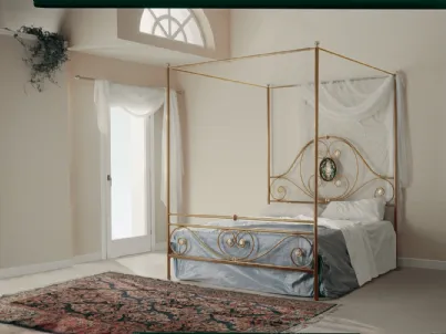 Letto in ferro battuto con testiera e baldacchino Elisabetta di Tonin Casa