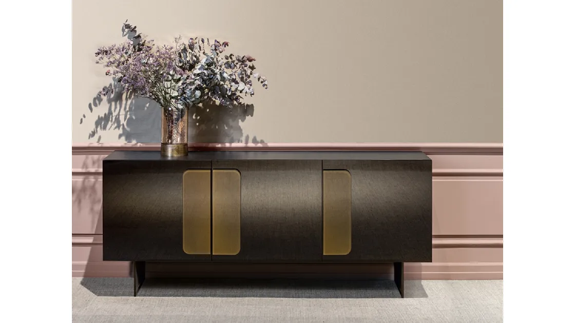 Madia Debussy in vetro laccato nero con maniglie in vetro laccato bronzo di Tonin Casa