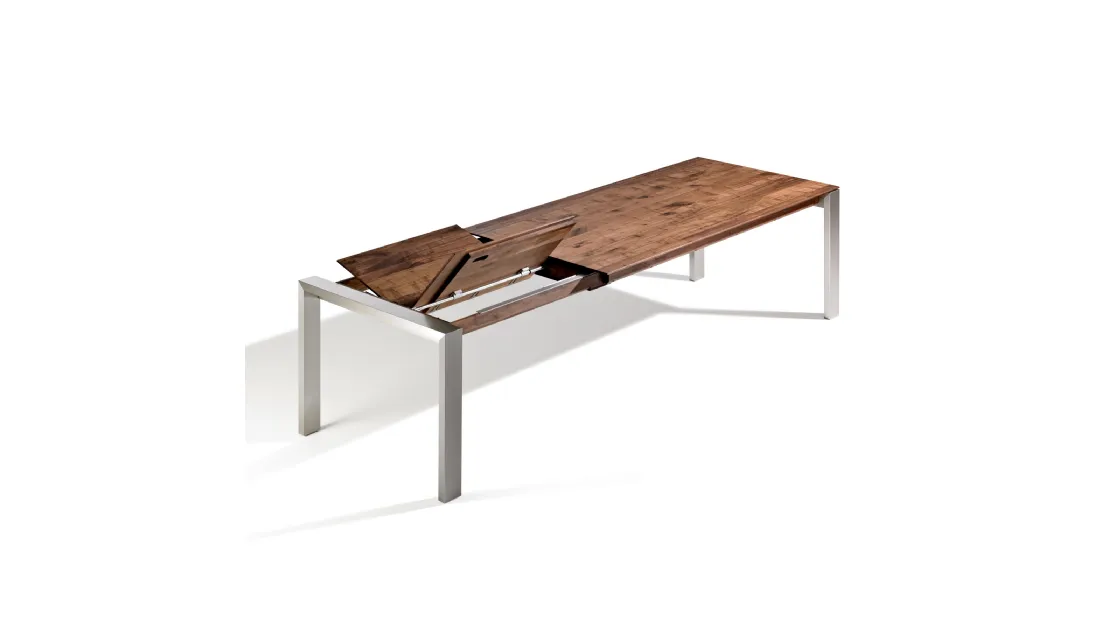 Tavolo Modello 12-20 Allungabile in legno con gambe in metallo di Intermobili Bassano