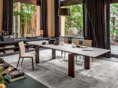 Tavolo allungabile Brooklyn con struttura in legno e top in vetro di Tonin Casa