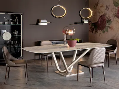 Tavolo con top in grès porcellanato e base in metallo verniciato Victory di Tonin Casa