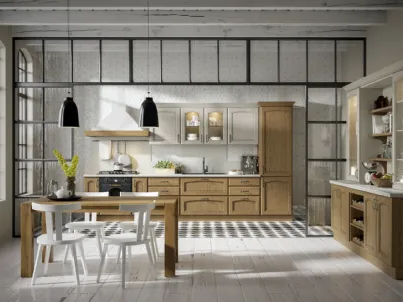 Cucina in rovere color lignum ed ecrù con vetrine Cantica 4 di Home Cucine