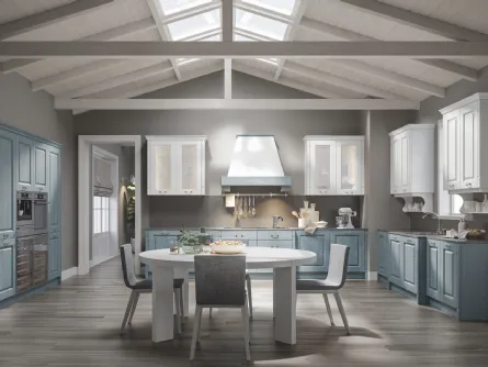 Cucina in legno di frassino color jeans decape' e luce Contea 5 di Home Cucine