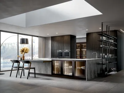 Cucina in legno bruciato, ante in vetro e top finitura pietra Aura 1 di Home Cucine