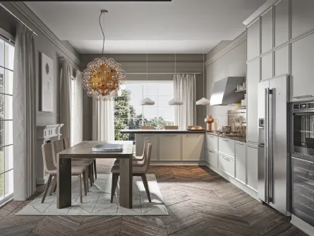 Cucina ad angolo in legno di frassino laccato chiaro Estetica 7 di Home Cucine