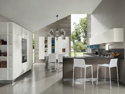 Cucina in melaminico bianco e rovere gesso con pensili turchese Mela 3 di Home Cucine